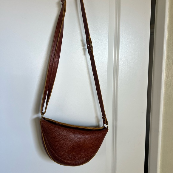 Portland Leather Rich Brown Crossbody Bag - Picture 4 of 4